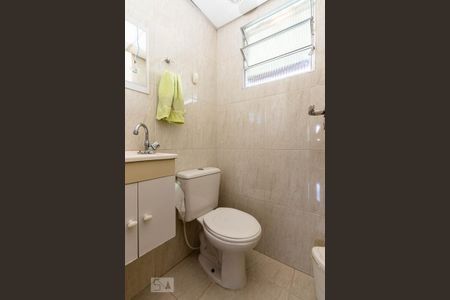 Casa à venda com 300m², 4 quartos e 3 vagasBanheiro escritório 