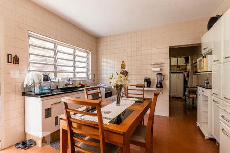 Casa à venda com 300m², 4 quartos e 3 vagasCozinha