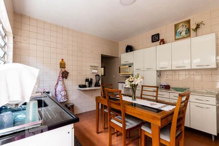 Casa à venda com 300m², 4 quartos e 3 vagasCozinha