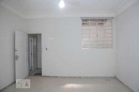 Quarto de casa para alugar com 2 quartos, 100m² em Cidade Jardim, Belo Horizonte
