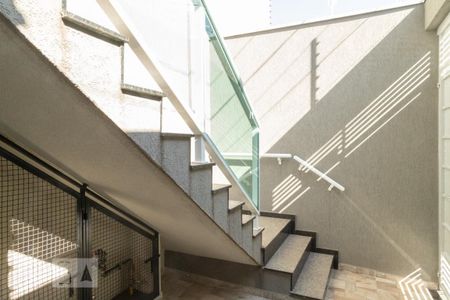 Apartamento para alugar com 40m², 2 quartos e 1 vaga Apartamento para alugar com 40m², 2 quartos e 1 vagaEscada