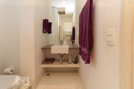 Apartamento à venda com 85m², 1 quarto e sem vagaSuíte - Banheiro