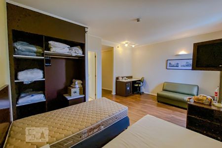 Quarto e Sala de apartamento à venda com 1 quarto, 36m² em Vila Regente Feijó, São Paulo