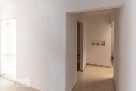 Casa para alugar com 250m², 3 quartos e 3 vagas Casa para alugar com 250m², 3 quartos e 3 vagasCorredor