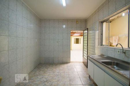 Casa à venda com 140m², 3 quartos e 2 vagasCozinha 