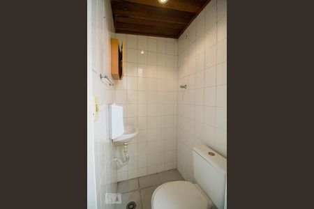 Casa à venda com 140m², 3 quartos e 2 vagasBanheiro 3