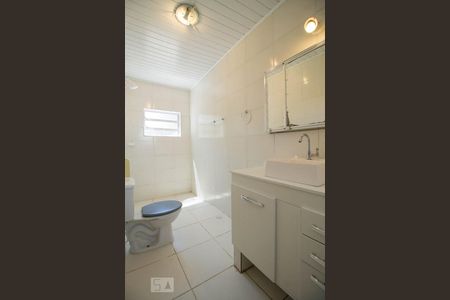 Casa à venda com 140m², 3 quartos e 2 vagasBanheiro 2