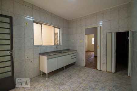 Casa à venda com 140m², 3 quartos e 2 vagasCozinha 