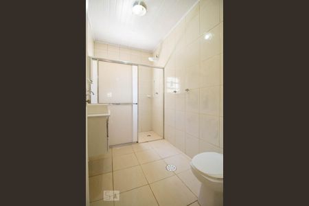 Casa à venda com 140m², 3 quartos e 2 vagasBanheiro 1