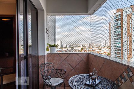 Apartamento à venda com 125m², 3 quartos e 3 vagasVaranda