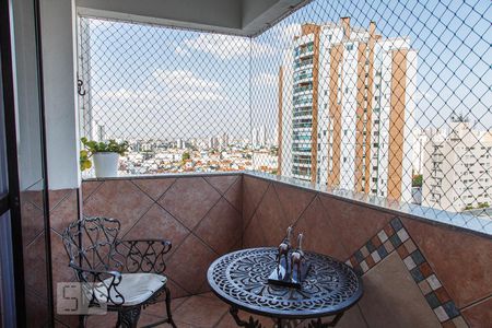 Apartamento à venda com 125m², 3 quartos e 3 vagasVaranda