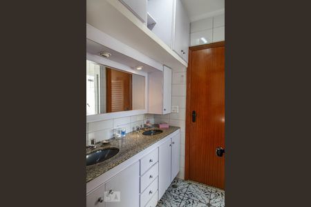 Apartamento à venda com 125m², 3 quartos e 3 vagasBanheiro