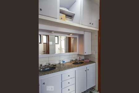 Apartamento à venda com 125m², 3 quartos e 3 vagasBanheiro