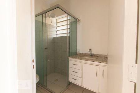 Apartamento para alugar com 60m², 2 quartos e sem vagaBanheiro