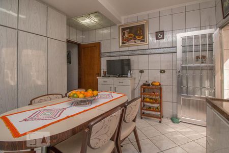 Casa à venda com 115m², 2 quartos e 2 vagasCozinha