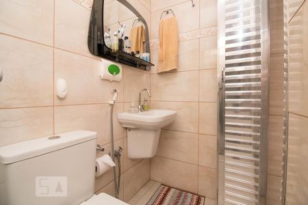 Casa à venda com 115m², 2 quartos e 2 vagasBanheiro