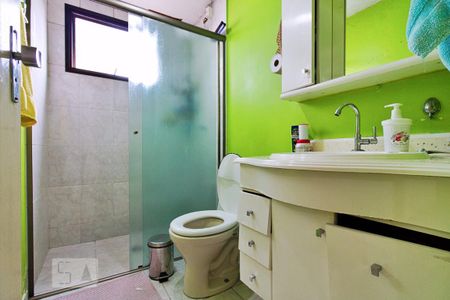 Banheiro de apartamento à venda com 2 quartos, 68m² em Jardim Henriqueta, Taboão da Serra
