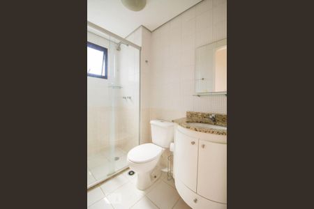 Apartamento à venda com 66m², 2 quartos e 2 vagasBanheiro da Suíte