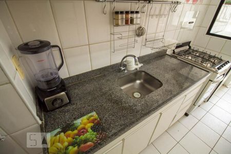 Apartamento à venda com 66m², 2 quartos e 2 vagasCozinha 