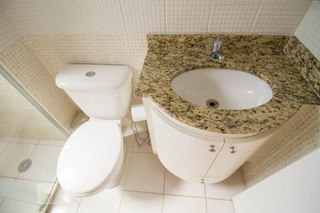 Apartamento à venda com 66m², 2 quartos e 2 vagasBanheiro da Suíte