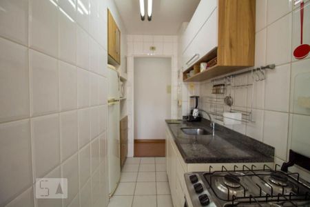 Apartamento à venda com 66m², 2 quartos e 2 vagasCozinha 