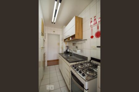 Apartamento à venda com 66m², 2 quartos e 2 vagasCozinha 