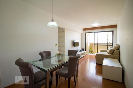 Sala de apartamento à venda com 2 quartos, 66m² em Vila Gumercindo, São Paulo