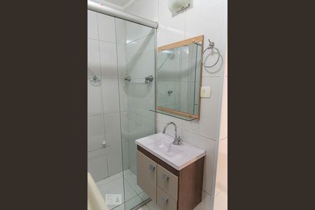 Banheiro de apartamento para alugar com 1 quarto, 30m² em Aclimação, São Paulo