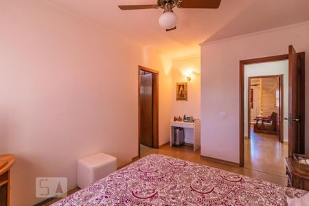 Casa de condomínio à venda com 350m², 4 quartos e 2 vagasSuíte 2