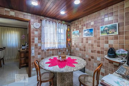 Casa de condomínio à venda com 350m², 4 quartos e 2 vagasCozinha