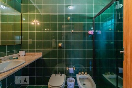 Casa de condomínio à venda com 350m², 4 quartos e 2 vagasBanheiro da Suíte 1