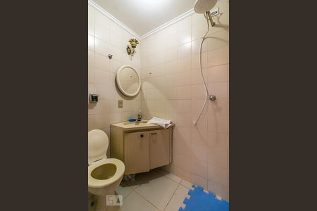 Casa de condomínio à venda com 350m², 4 quartos e 2 vagasBanheiro de Serviço