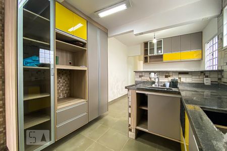 Casa para alugar com 78m², 2 quartos e sem vaga Casa para alugar com 78m², 2 quartos e sem vagaCozinha