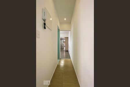 Corredor de casa para alugar com 2 quartos, 78m² em Ramos, Rio de Janeiro