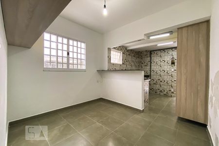 Casa para alugar com 78m², 2 quartos e sem vaga Casa para alugar com 78m², 2 quartos e sem vagaCopa