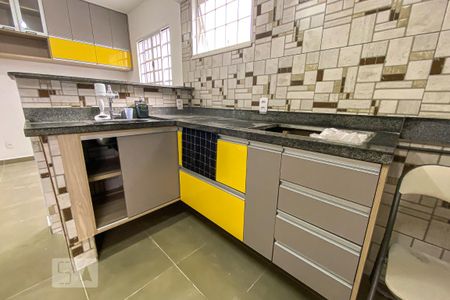 Casa para alugar com 78m², 2 quartos e sem vaga Casa para alugar com 78m², 2 quartos e sem vagaCozinha