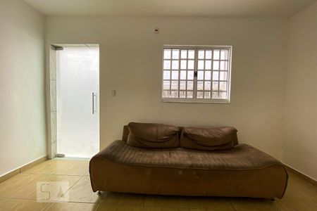 Sala de casa para alugar com 2 quartos, 78m² em Ramos, Rio de Janeiro
