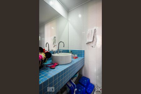 Apartamento à venda com 145m², 3 quartos e 2 vagas Apartamento à venda com 145m², 3 quartos e 2 vagasBanheiro suíte 1