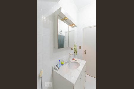 Casa à venda com 130m², 3 quartos e 1 vagaBanheiro