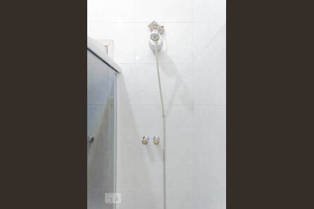 Casa à venda com 130m², 3 quartos e 1 vagaBanheiro