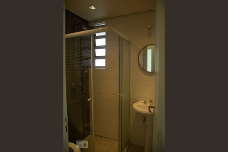 Banheiro de apartamento para alugar com 2 quartos, 72m² em Itaim Bibi, São Paulo