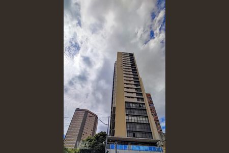 Studio para alugar com 30m², 1 quarto e sem vaga Studio para alugar com 30m², 1 quarto e sem vagaFachada