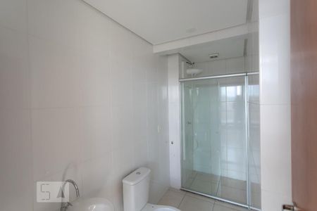 Banheiro de kitnet/studio para alugar com 1 quarto, 30m² em Centro, Belo Horizonte