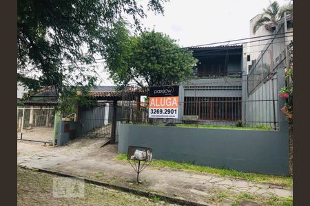 Casa à venda com 316m², 5 quartos e 6 vagas Casa à venda com 316m², 5 quartos e 6 vagasFachada