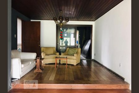 Casa à venda com 5 quartos, 316m² em Vila Assunção, Porto Alegre