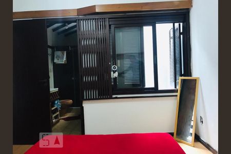 Quarto de casa à venda com 5 quartos, 316m² em Vila Assunção, Porto Alegre