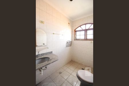 Banheiro da Suíte 1 de casa para alugar com 3 quartos, 200m² em Vila Libanesa, São Paulo