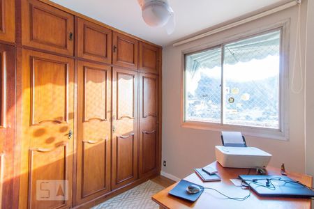 Quarto 1 de apartamento para alugar com 3 quartos, 80m² em Méier, Rio de Janeiro