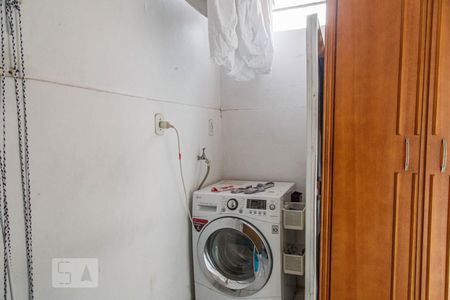 Casa à venda com 220m², 4 quartos e 3 vagasÁrea de Serviço