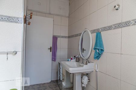 Casa à venda com 220m², 4 quartos e 3 vagasBanheiro 1